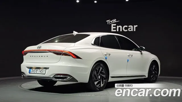 Hyundai Grandeur Grandeur (New) Hybrid — Фото автомобиля 2
