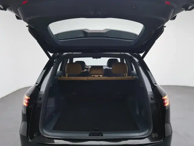 Geely Galaxy Starship 7 EM-i — Фото автомобиля 16