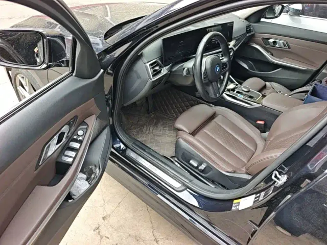 BMW i3 — Фото автомобиля 15