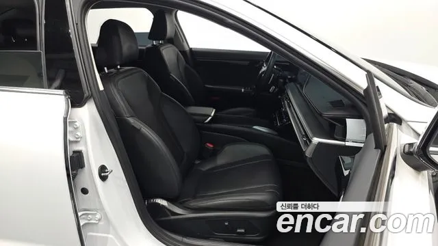 Hyundai Grandeur GN7 — Фото автомобиля 25