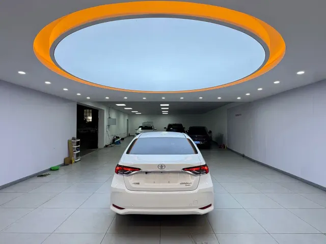Toyota Corolla — Фото автомобиля 5