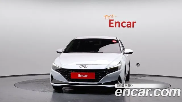 Hyundai Avante CN7 — Фото автомобиля 3