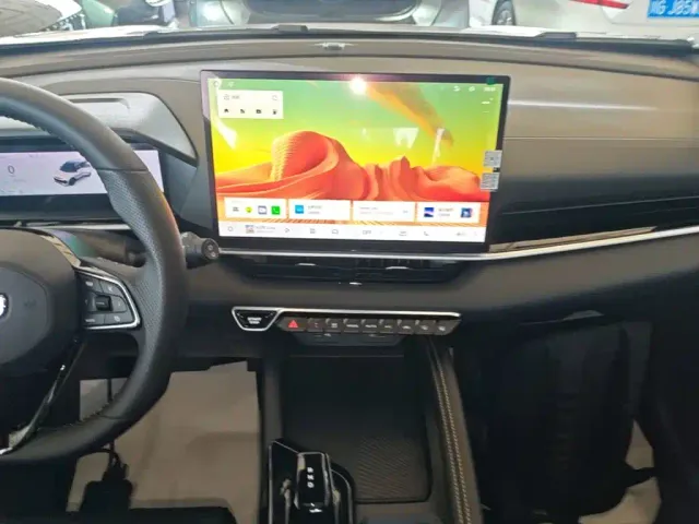 Geely Binyue — Фото автомобиля 12