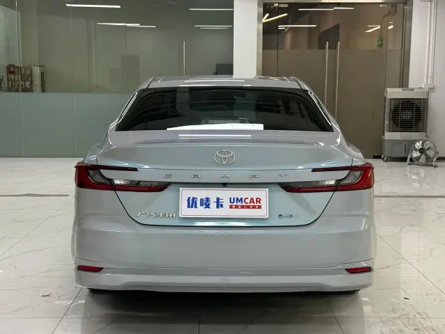 Toyota Camry — Фото автомобиля 5