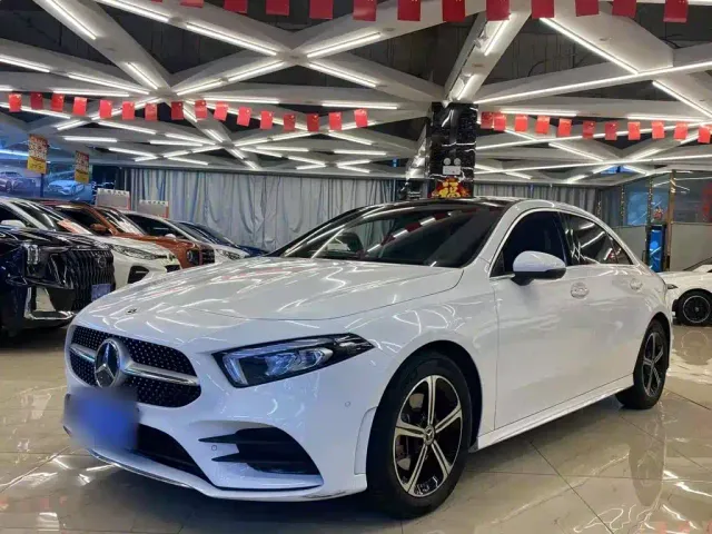Фотография автомобиля — Mercedes-Benz A-Class