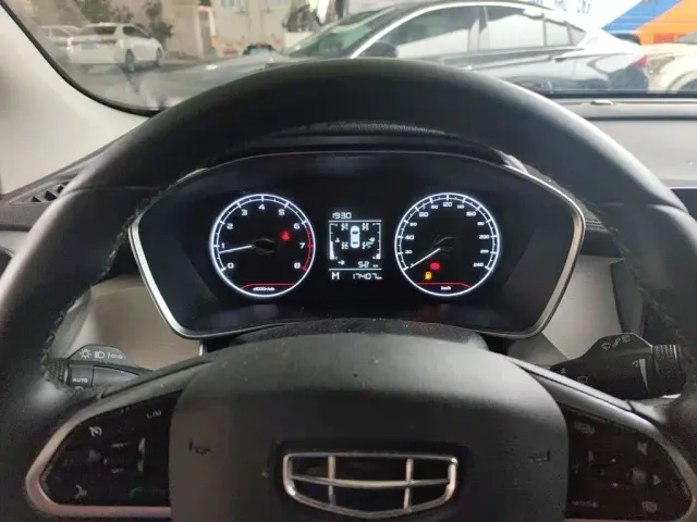 Geely Binyue — Фото автомобиля 7