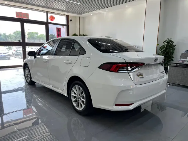 Toyota Corolla — Фото автомобиля 6
