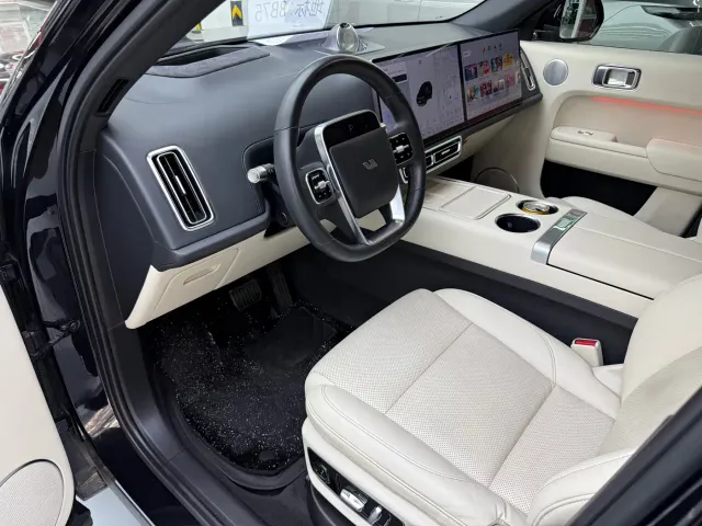 Li Auto L7 — Фото автомобиля 4