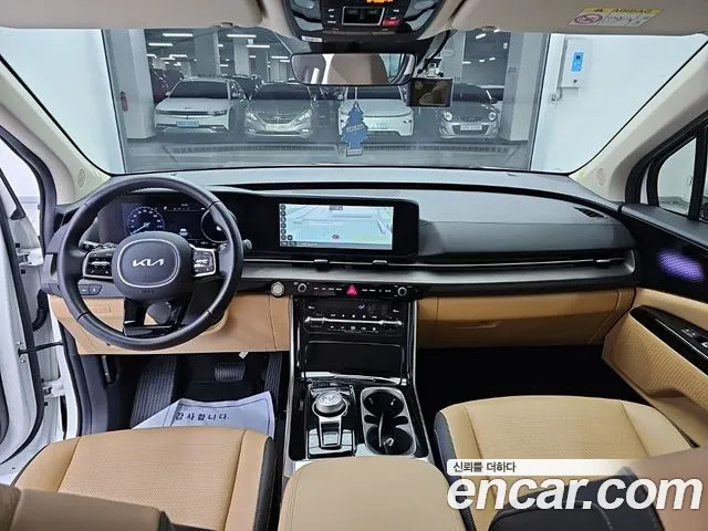 Kia Carnival Generation 4 — Фото автомобиля 7