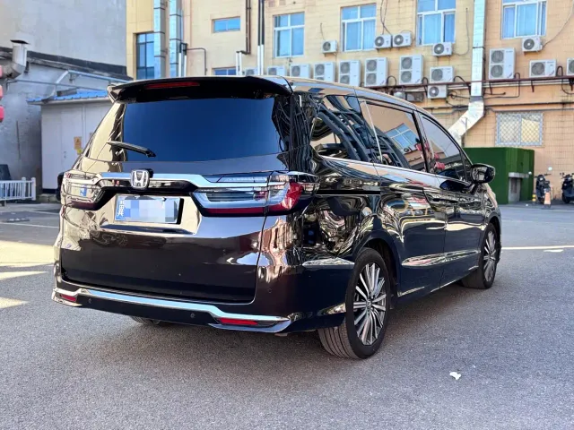 Honda Elysion — Фото автомобиля 7