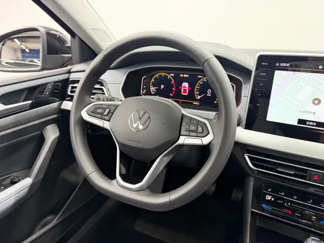 Volkswagen Lavida — Фото автомобиля 12