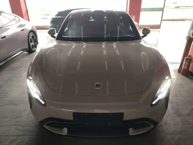 Xiaomi SU7 — Фото автомобиля 2