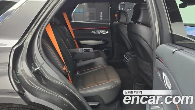 Genesis GV70 2.5T Бензин AWD — Фото автомобиля 9
