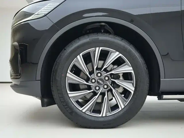 Lincoln Aviator — Фото автомобиля 15