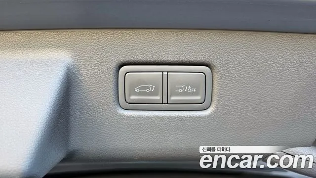 Hyundai Staria Staria 4WD Lounge 9 мест — Фото автомобиля 19