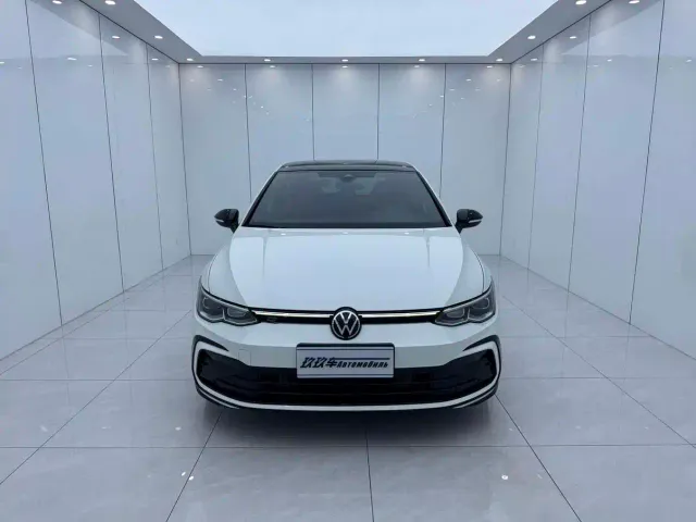 Volkswagen Golf — Фото автомобиля 2