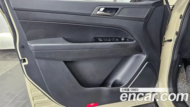 KG_Mobility_Ssangyong Rexton Новый Rexton Sport Khan Дизель 2.2 4WD — Фото автомобиля 23