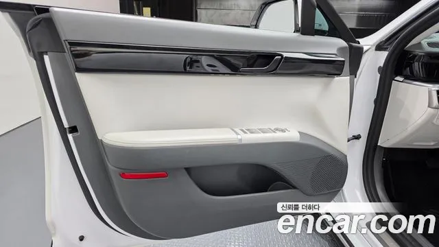 Hyundai Grandeur GN7 — Фото автомобиля 12