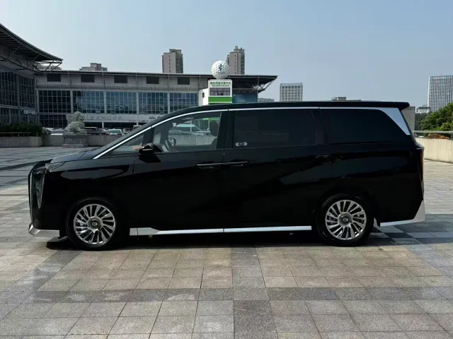 GAC Trumpchi M8 — Фото автомобиля 7