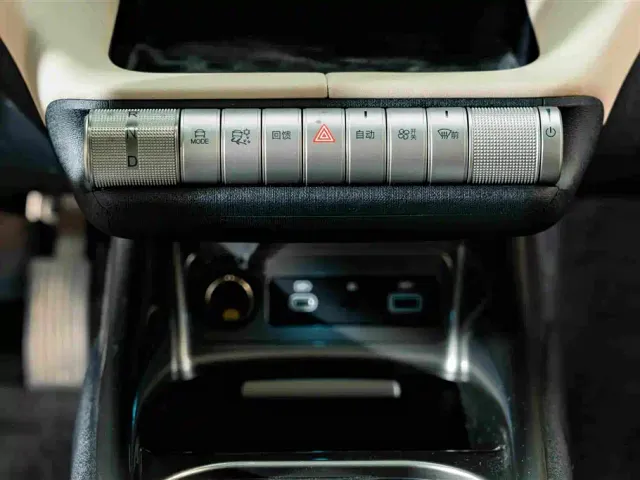 BYD Dolphin — Фото автомобиля 15