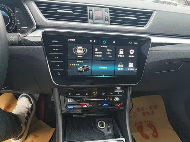 Skoda Superb — Фото автомобиля 12