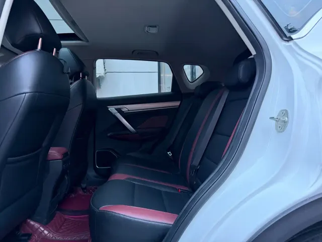 Geely Binyue — Фото автомобиля 18