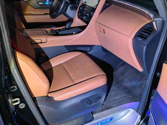 Toyota Vellfire — Фото автомобиля 5