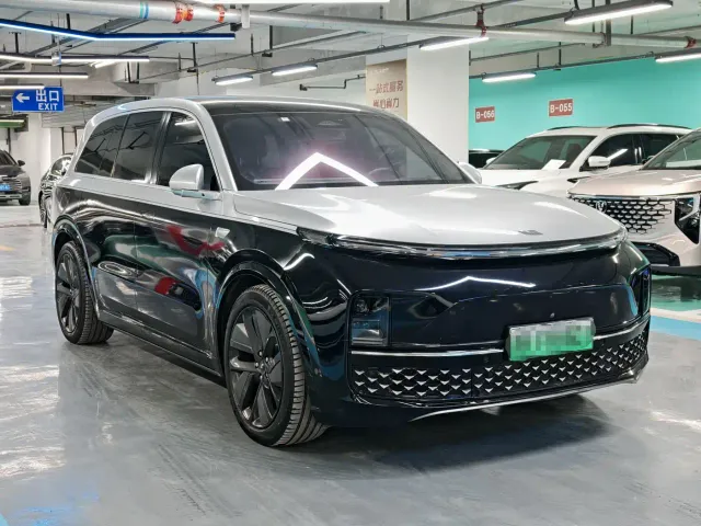 Li Auto L9 — Фото автомобиля 3