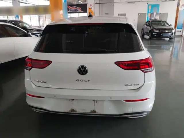 Volkswagen Golf — Фото автомобиля 5