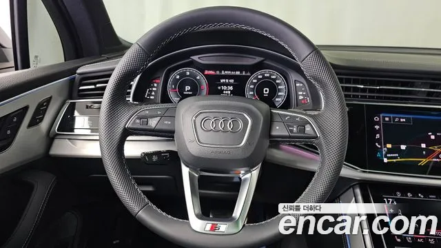 Audi Q7 — Фото автомобиля 12
