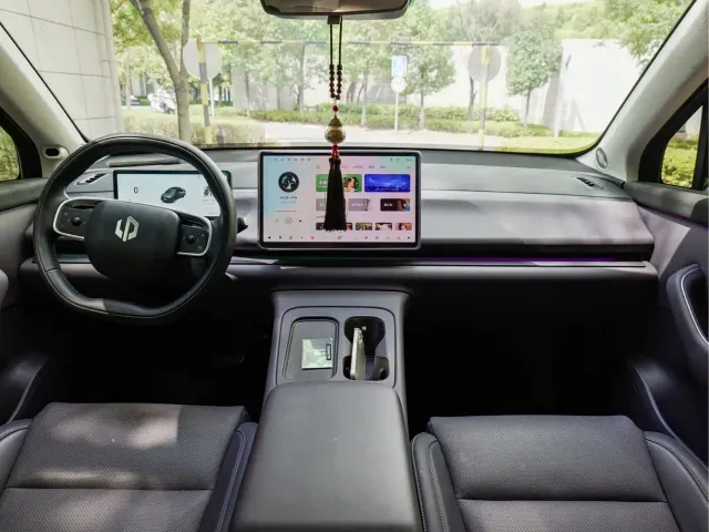 Leapmotor C10 — Фото автомобиля 8