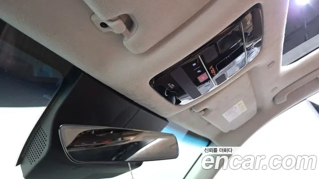Hyundai Grandeur Grandeur (GN7) 2.5 Бензин 2WD — Фото автомобиля 18