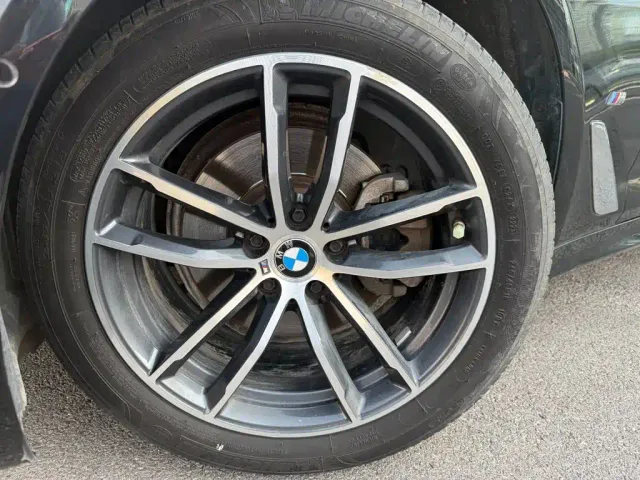 BMW 5 Series — Фото автомобиля 4