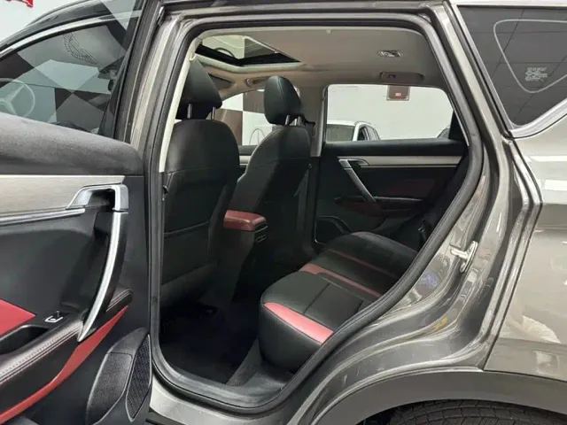 Geely Binyue — Фото автомобиля 8
