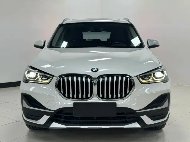 BMW X1 — Фото автомобиля 2