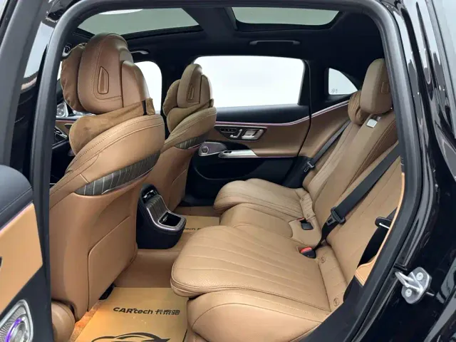 Mercedes-Benz E-Class — Фото автомобиля 9