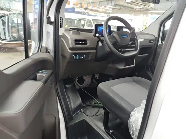 JMC E-Fushun — Фото автомобиля 15