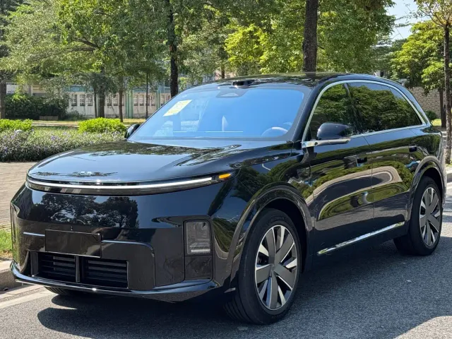 Фотография автомобиля — Li Auto L8
