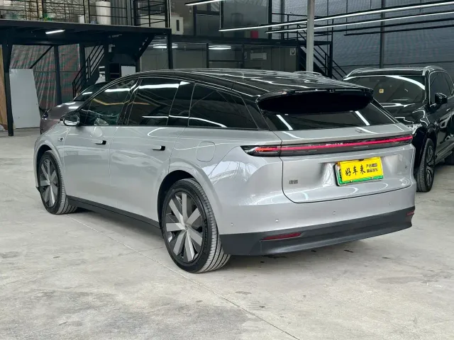 Li Auto i6 — Фото автомобиля 4