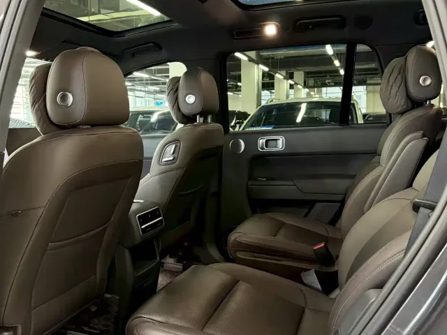 Li Auto L8 — Фото автомобиля 6