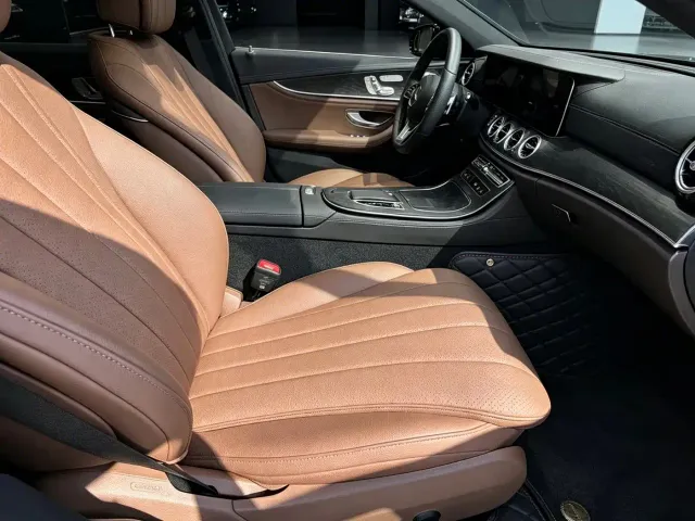Mercedes-Benz E-Class — Фото автомобиля 7