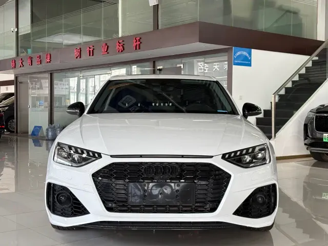 Audi A4L — Фото автомобиля 2