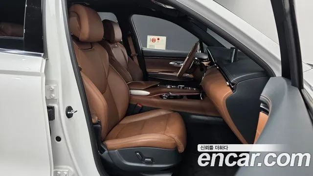 Genesis GV70 2.5T Бензин AWD — Фото автомобиля 11