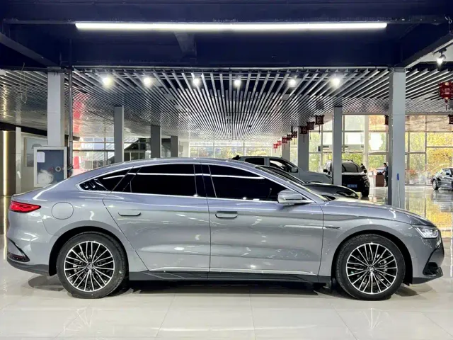 BYD Han — Фото автомобиля 5