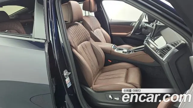 BMW X6 xDrive40i M Sport — Фото автомобиля 24