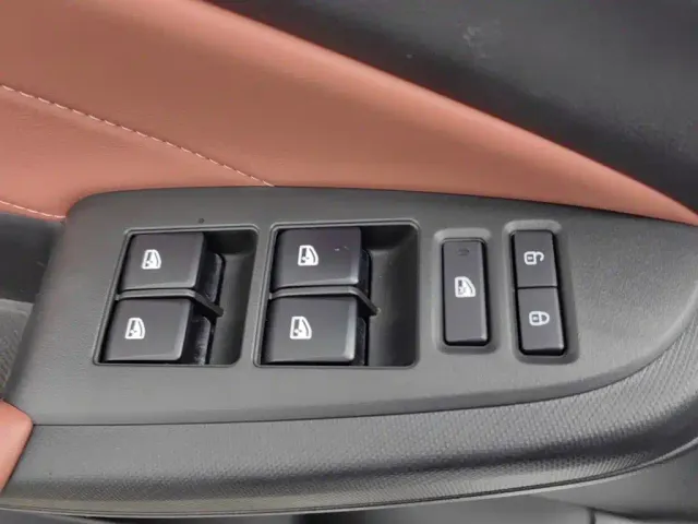Changan Eado — Фото автомобиля 9