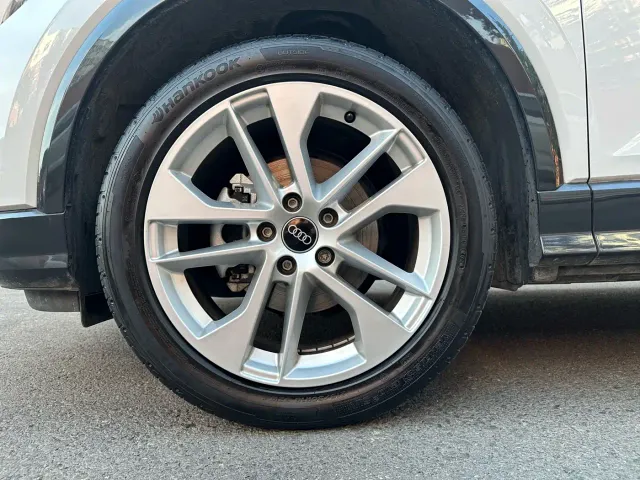 Audi Q2L — Фото автомобиля 23