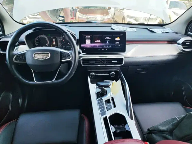 Geely Binyue — Фото автомобиля 9