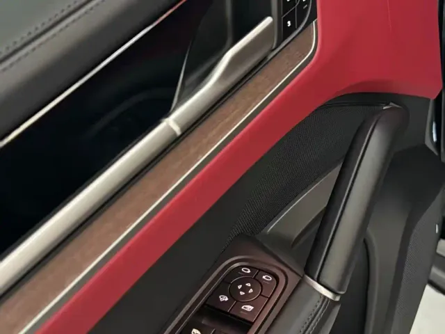 Porsche Cayenne — Фото автомобиля 11