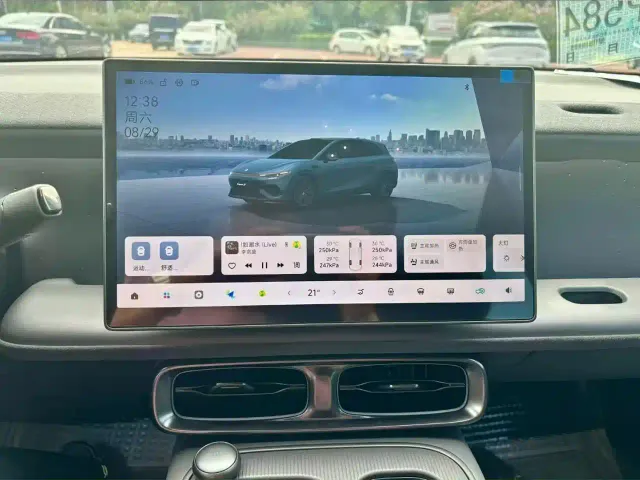 Leapmotor Lafa 5 — Фото автомобиля 8